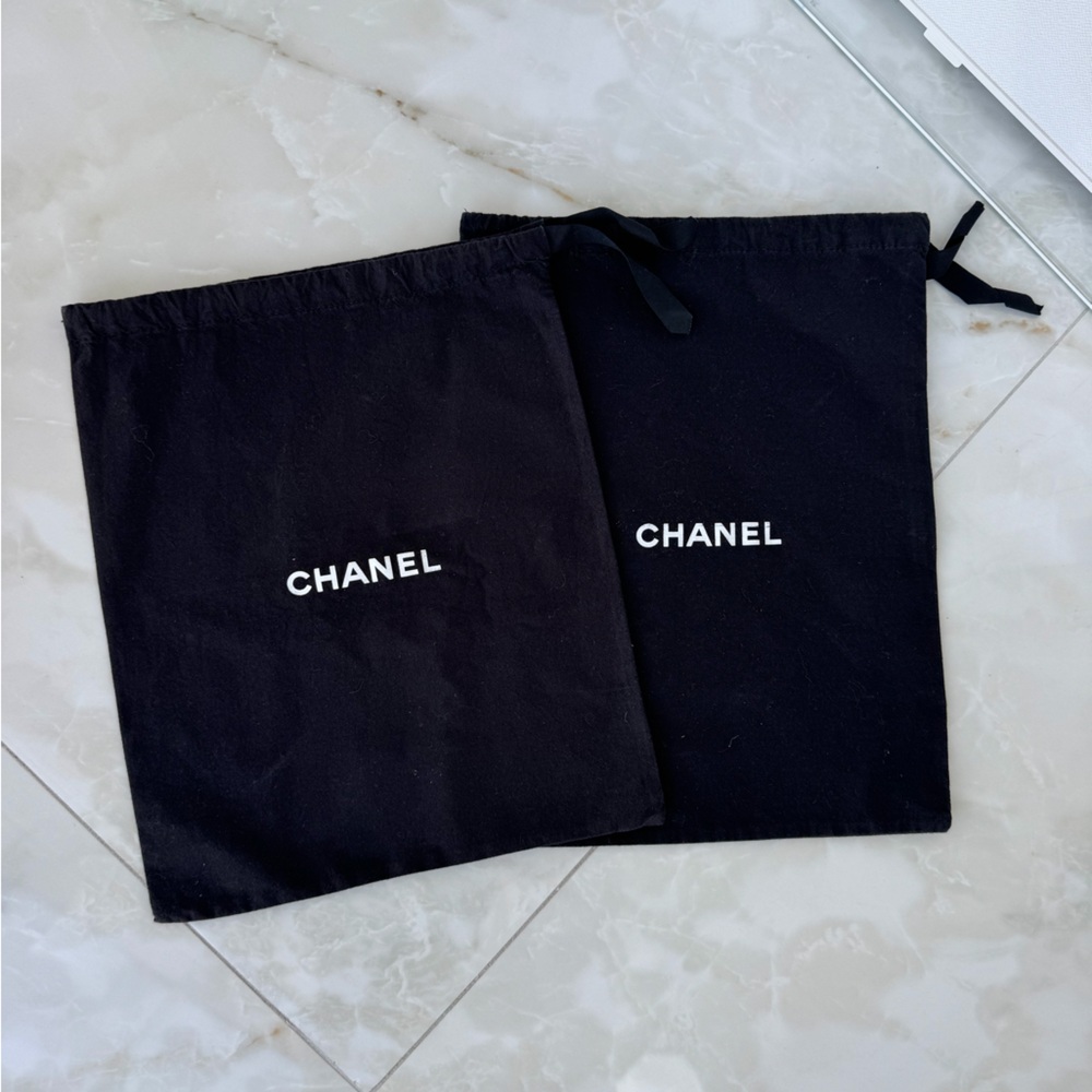 Chanel 🖤 Mint! Black and White Sneakers Sz 38 Whole Package - Picture 13 of 14